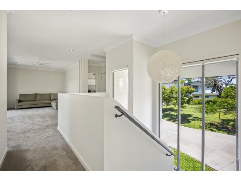 3/133 Benowa Road, Southport QLD 4215