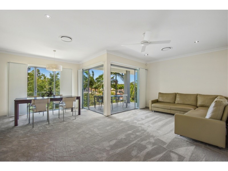 3/133 Benowa Road, Southport QLD 4215