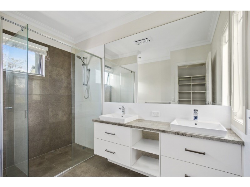 3/133 Benowa Road, Southport QLD 4215