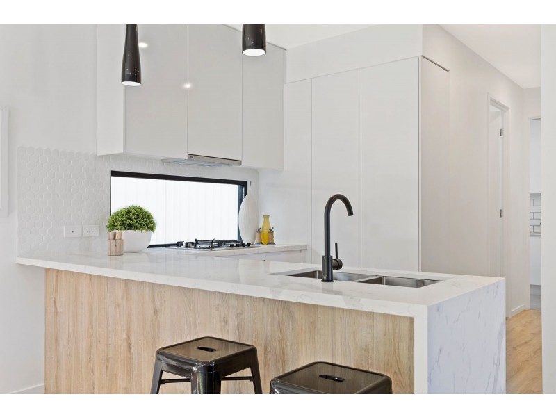 2/13 Fairway Avenue, Southport QLD 4215