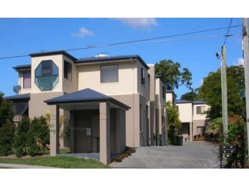 2/28 Blake Street, Southport QLD 4215