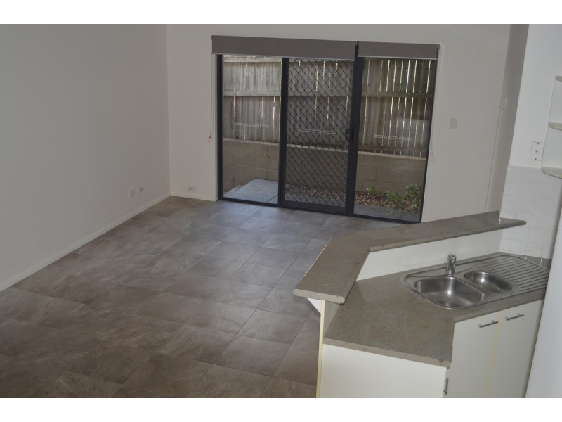 2/28 Blake Street, Southport QLD 4215