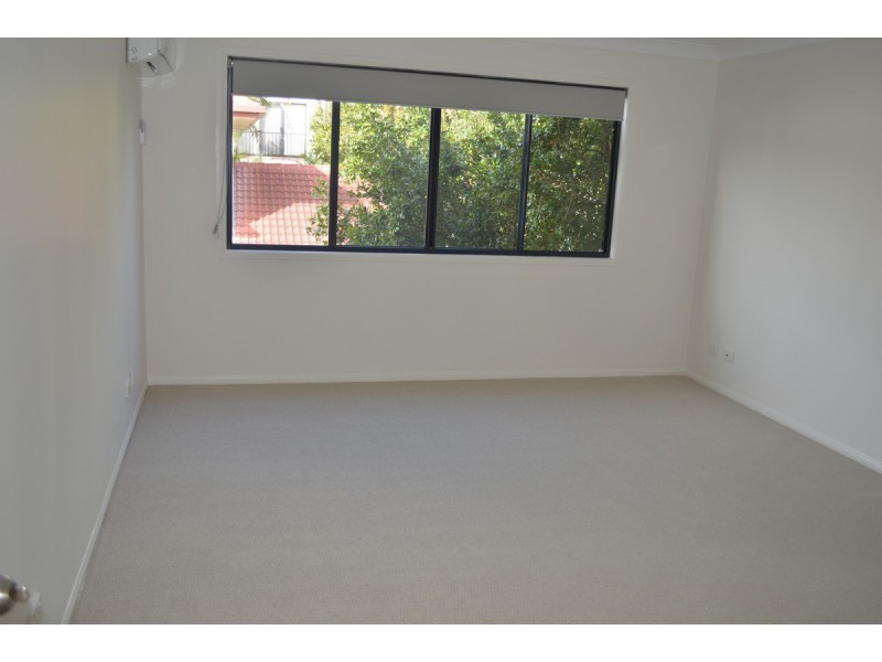 2/28 Blake Street, Southport QLD 4215