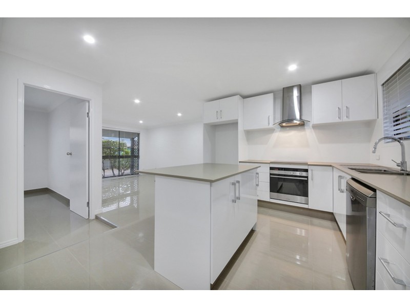 1/7 Jessica Court, Arundel QLD 4214