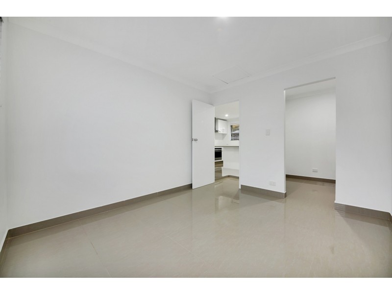 1/7 Jessica Court, Arundel QLD 4214