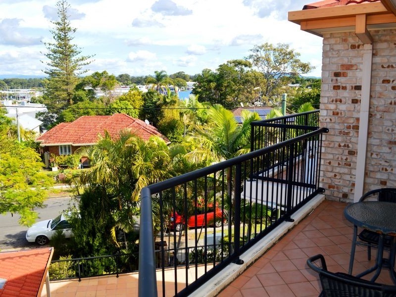 12/27 Chester Terrace, Southport QLD 4215