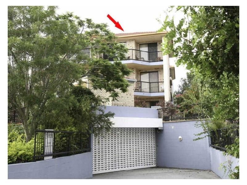 12/27 Chester Terrace, Southport QLD 4215