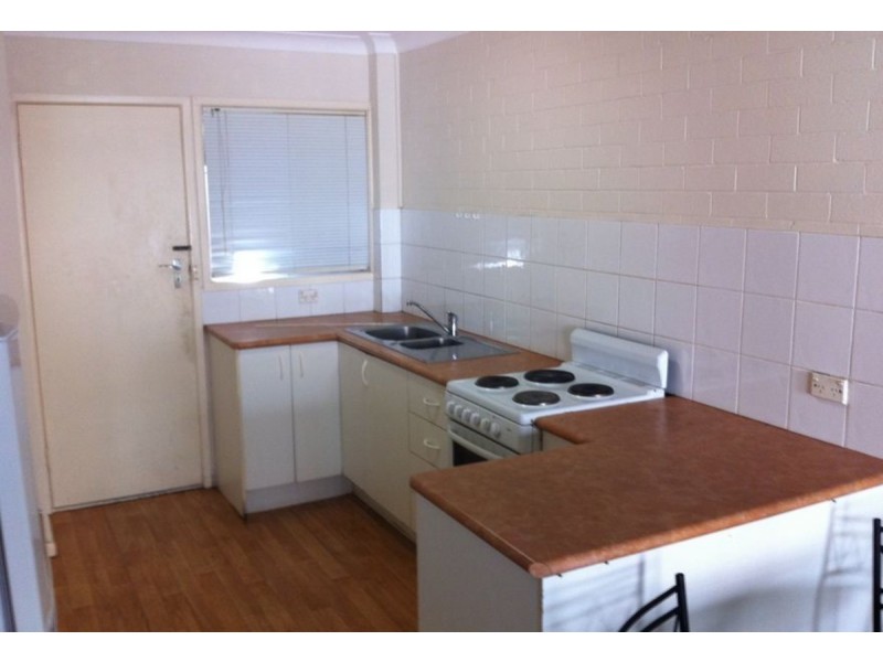 2/5 North Street, Southport QLD 4215