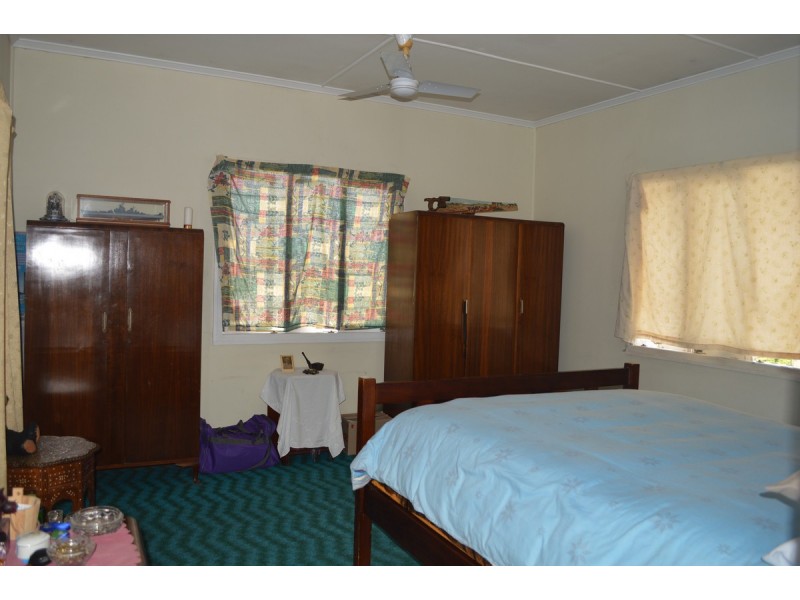 6 Wilson Street, Labrador QLD 4215