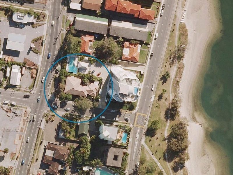 2/3 Central Street, Labrador QLD 4215