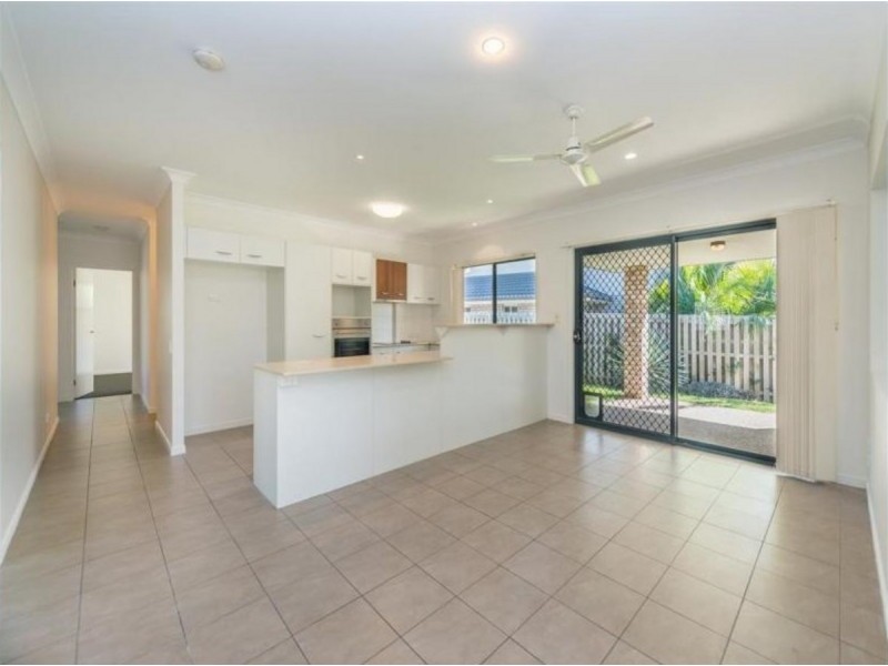 14 Shawnee Crescent, Pimpama QLD 4209