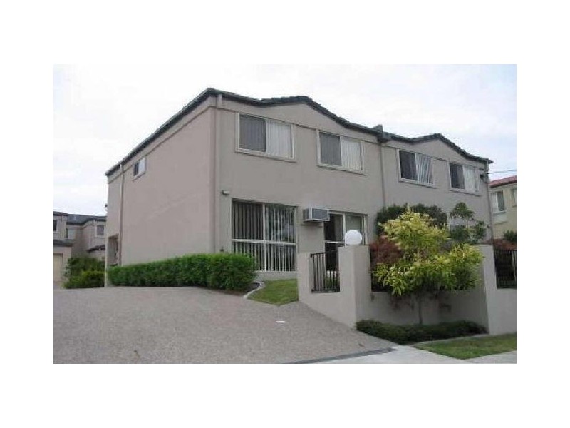 7/97-99 Eugaree Street, Southport QLD 4215