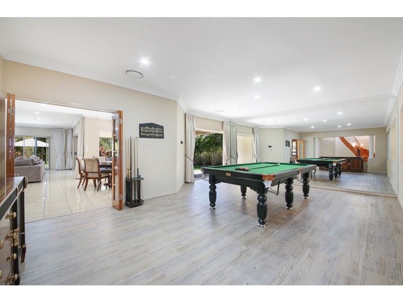 92 Arun Drive, Arundel QLD 4214