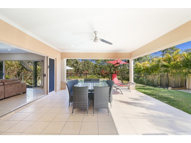 92 Arun Drive, Arundel QLD 4214