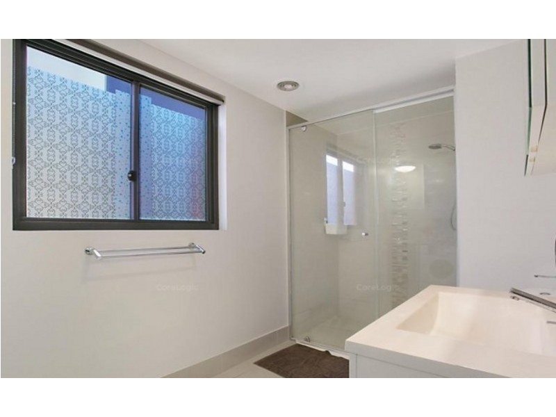 18/171 Scarborough Street, Southport QLD 4215