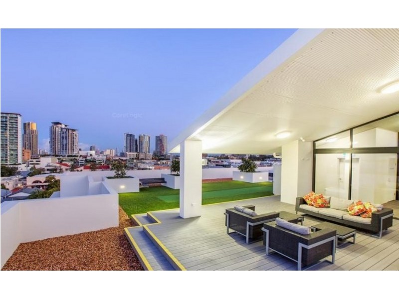 18/171 Scarborough Street, Southport QLD 4215