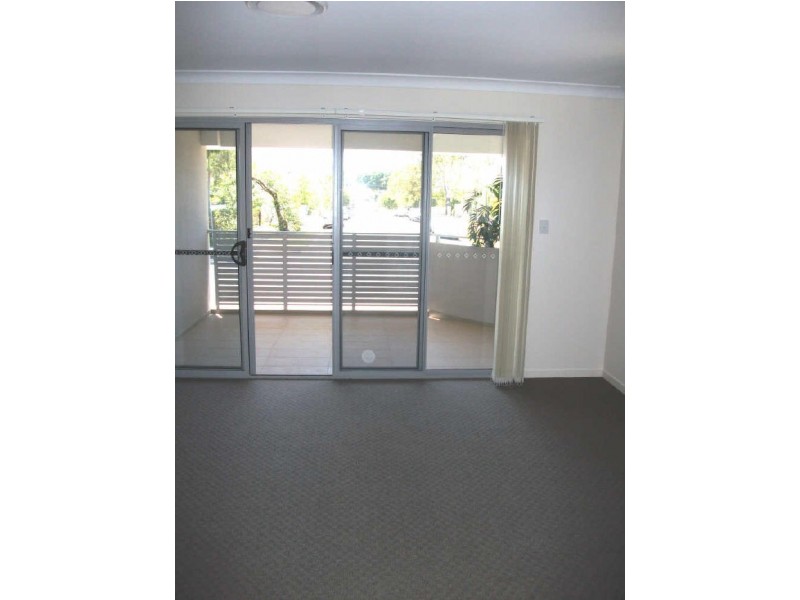 1/9 Ward Street (TS), Southport QLD 4215