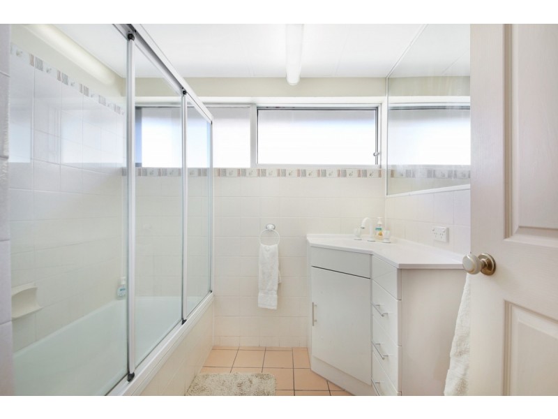 27/204 Ferny Avenue, Surfers Paradise QLD 4217