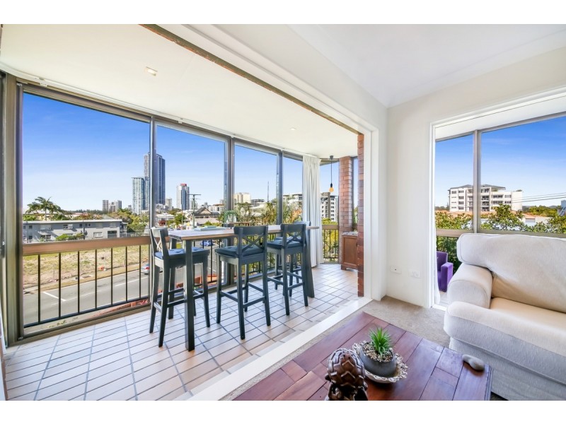 9/79 Queen Street, Southport QLD 4215