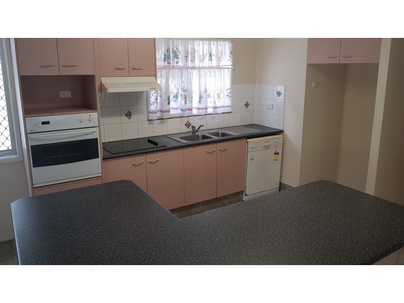 40 Brighton Parade, Southport QLD 4215