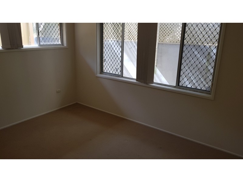 40 Brighton Parade, Southport QLD 4215