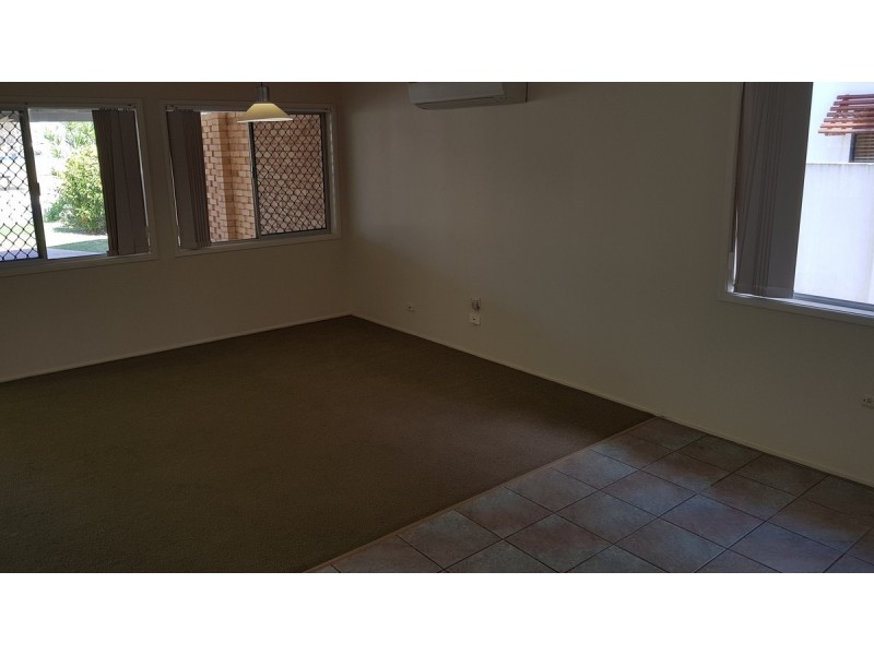 40 Brighton Parade, Southport QLD 4215