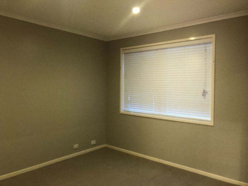 9 Glass Street, Ashmore QLD 4214