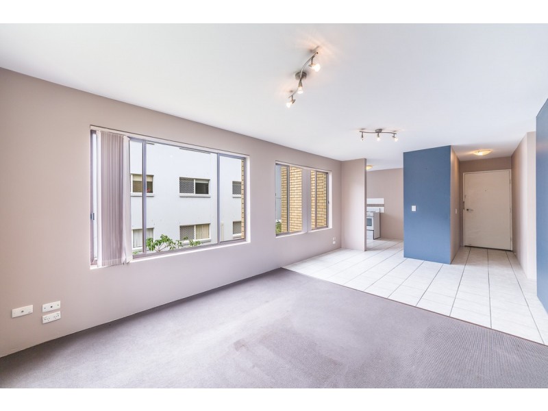 13/115 Frank Street, Labrador QLD 4215