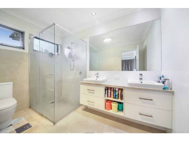 4/133 Benowa Road, Southport QLD 4215