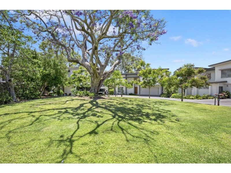 4/133 Benowa Road, Southport QLD 4215