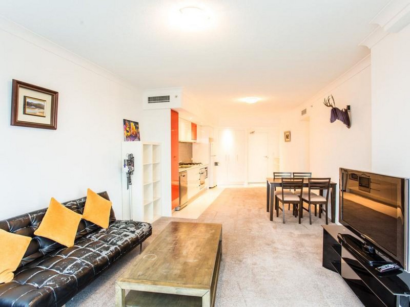 22504/5 Lawson Street, Southport QLD 4215