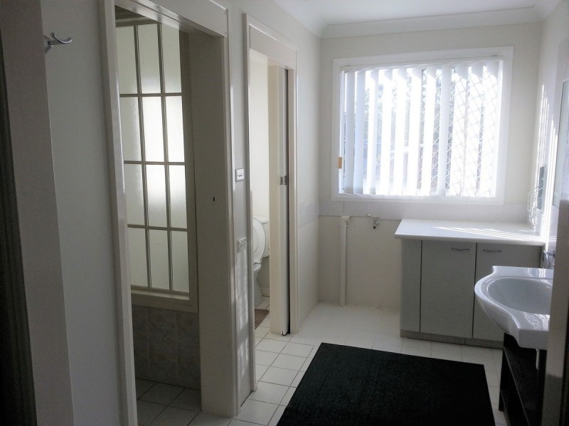 7 Woomera Crescent, Southport QLD 4215