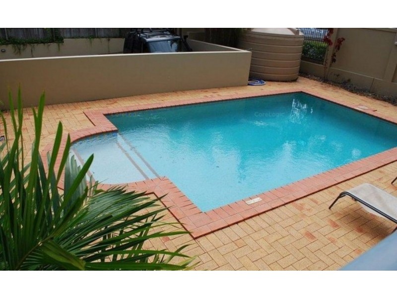 3/8-12 Whitby Street, Southport QLD 4215