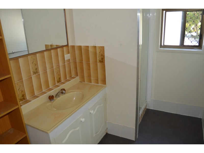 6 Melrose Place, Southport QLD 4215