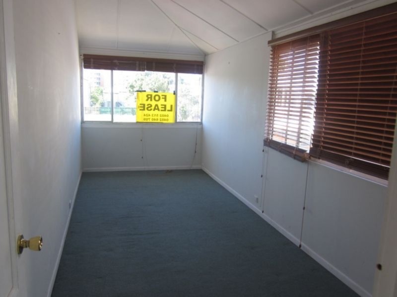 1/166 Scarborough Street, Southport QLD 4215