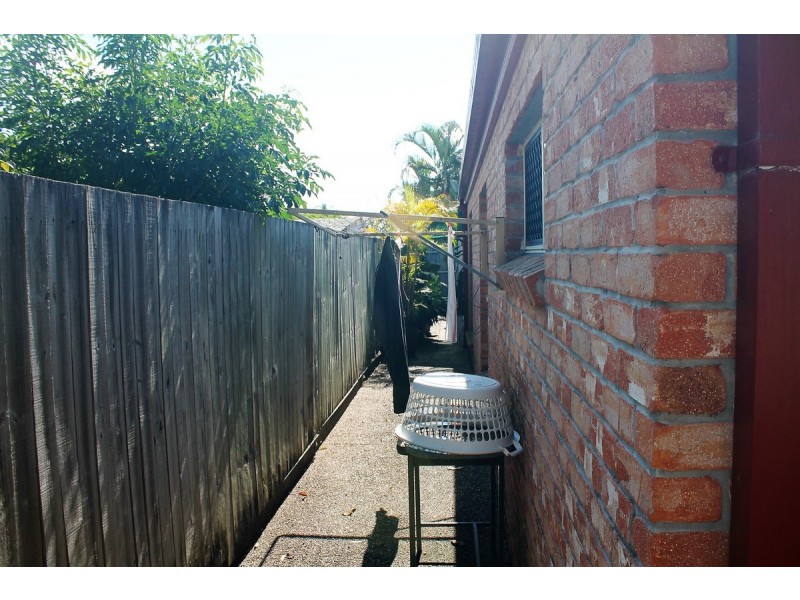 2/21 Ewan Street, Southport QLD 4215