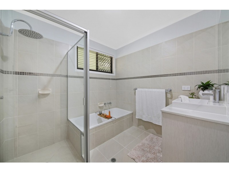 3 Crinkle Court, Southport QLD 4215