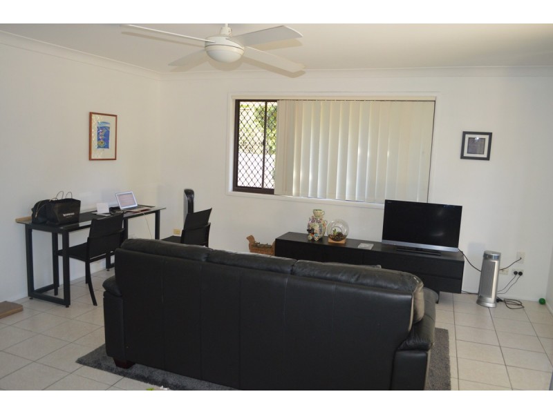 41 Fisher Avenue, Southport QLD 4215