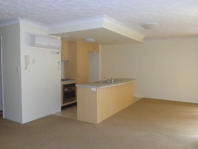 9/3-5 Norman Street, Southport QLD 4215