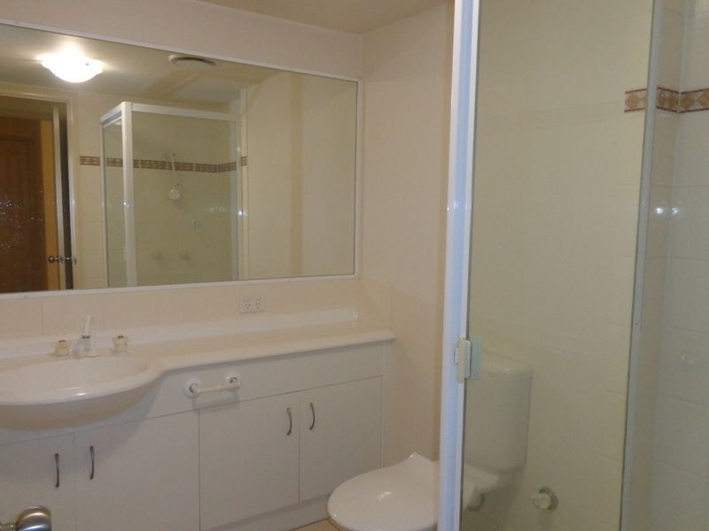 9/3-5 Norman Street, Southport QLD 4215