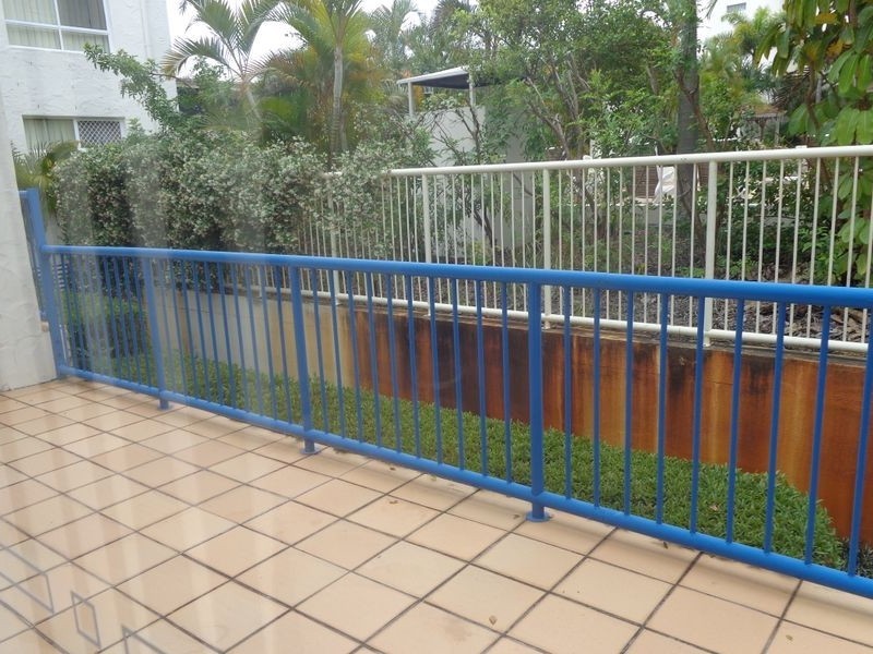 9/3-5 Norman Street, Southport QLD 4215