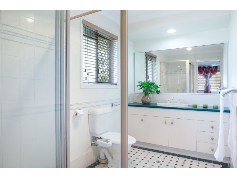 21 Maidstone Place, Parkwood QLD 4214