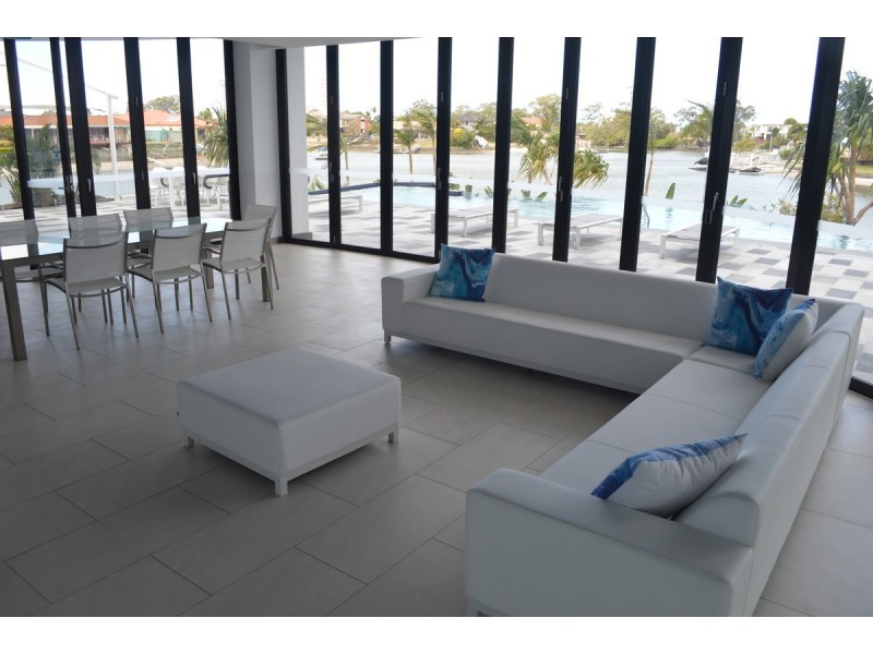 2302/5 Harbourside Court, Biggera Waters QLD 4216