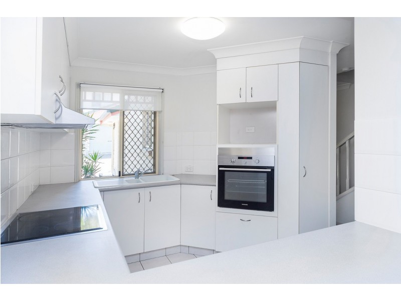 4/37 Ward Street, Southport QLD 4215