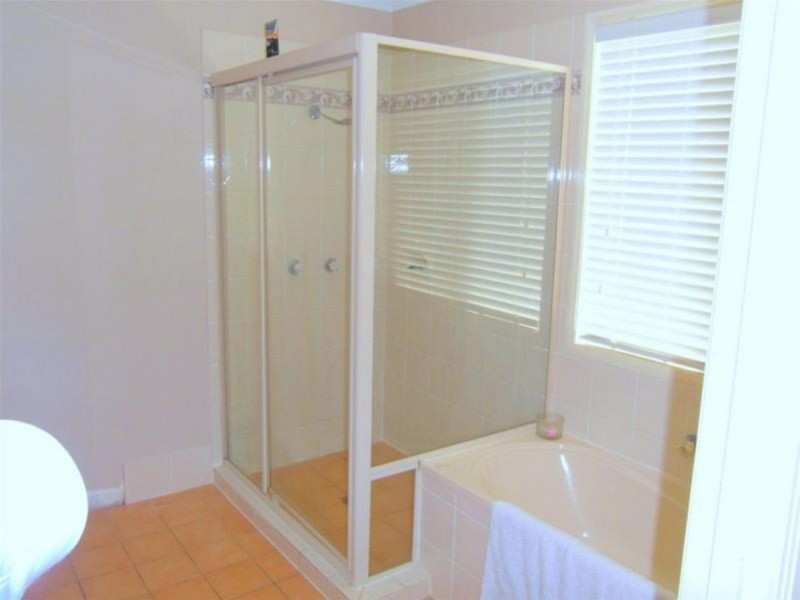 2/79 Daintree Drive, Parkwood QLD 4214