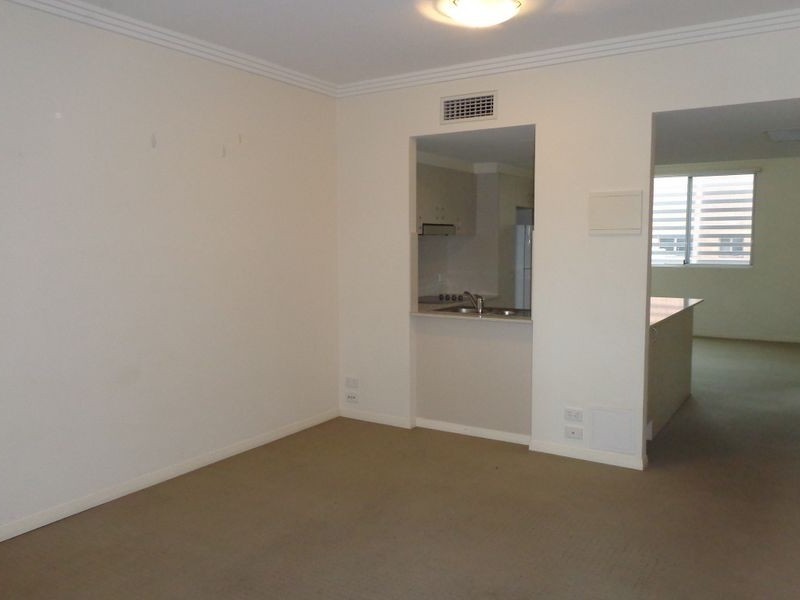 14/6-10 Rose, Southport QLD 4215