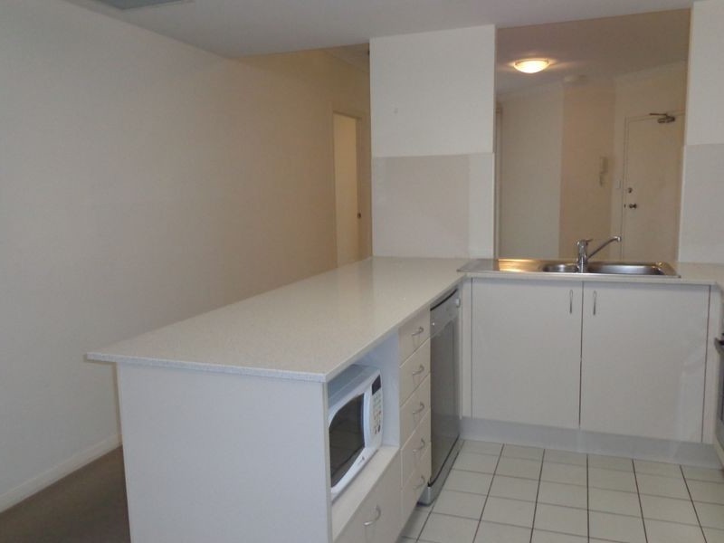 14/6-10 Rose, Southport QLD 4215