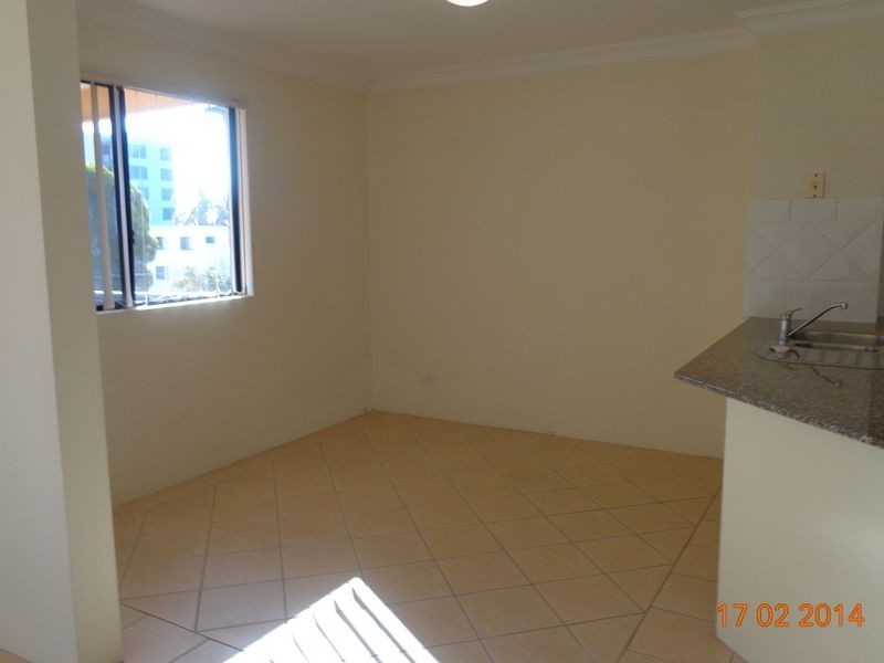 8/28 Little Norman Street, Southport QLD 4215