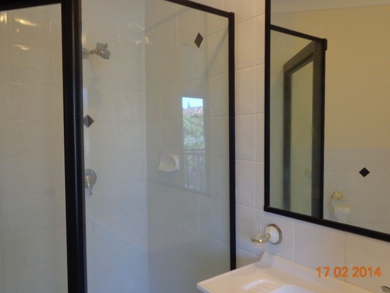 8/28 Little Norman Street, Southport QLD 4215