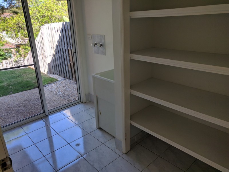 9 County Close, Parkwood QLD 4214